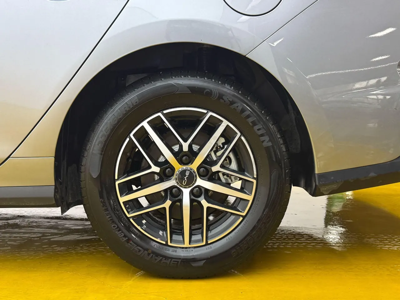 BYD 2026 seals 05 DM-i 1.5 stepless 210KM noble automatic gear 11