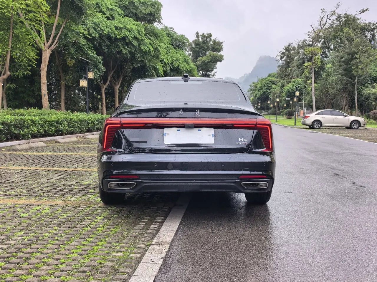 HongQi 2026 H5 1.5T Xuan Ying Pro Edition Automatic Gear 4