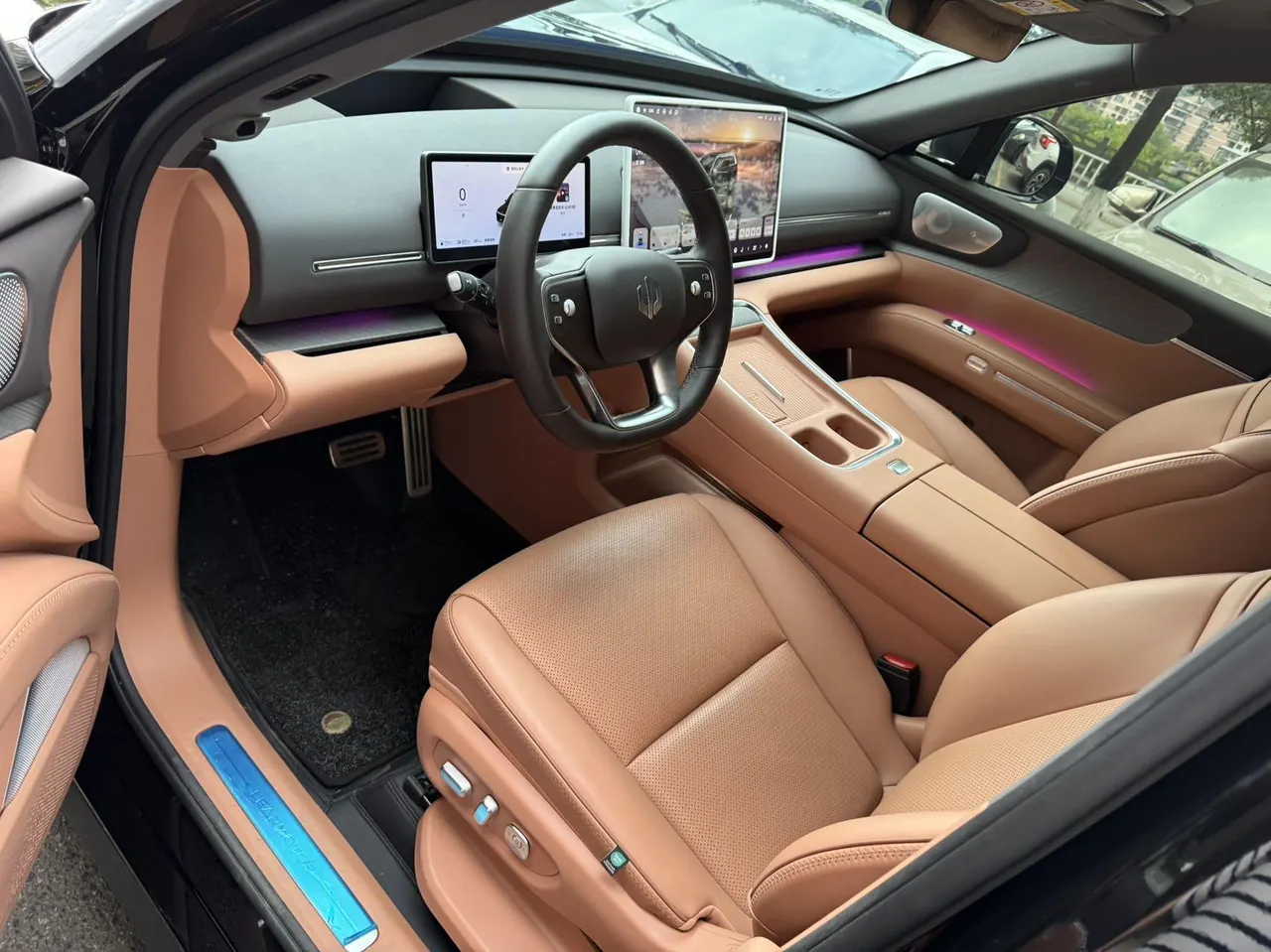 Leapmotor 2026 D 19 500 Zhizun Edition 6-seat Automatic Gear 3