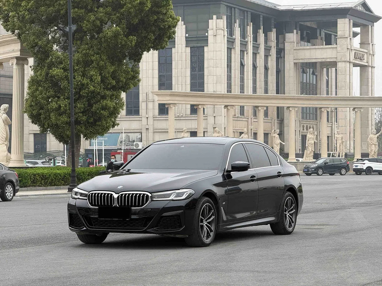 Open image lightbox: BMW 5 Series 2022 525Li 2.0T M Sports Suit (Change 2) Automatic Gear