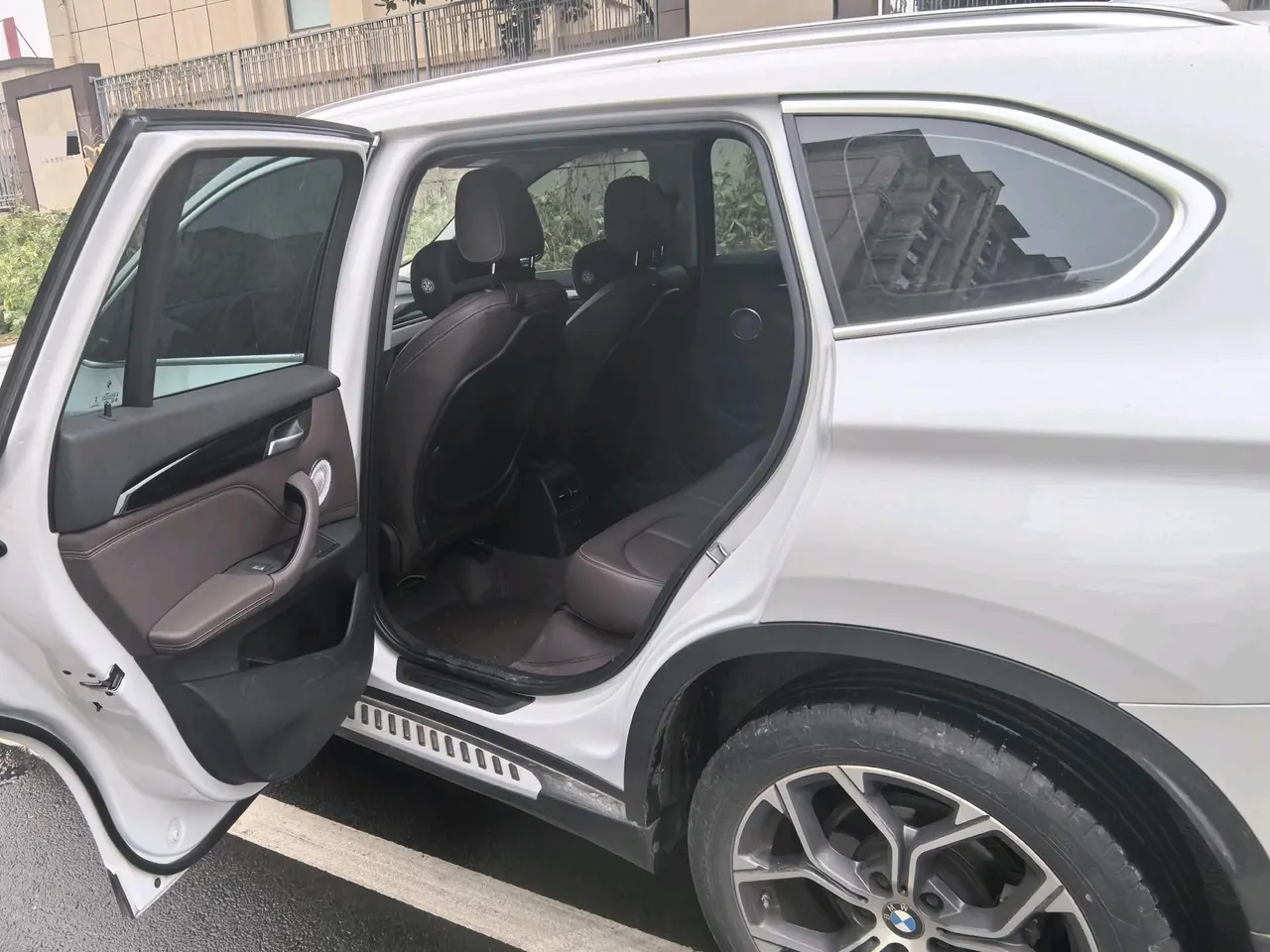 BMW 2022 X1 sDrive25Li 2.0T Leading Automatic Gear 5