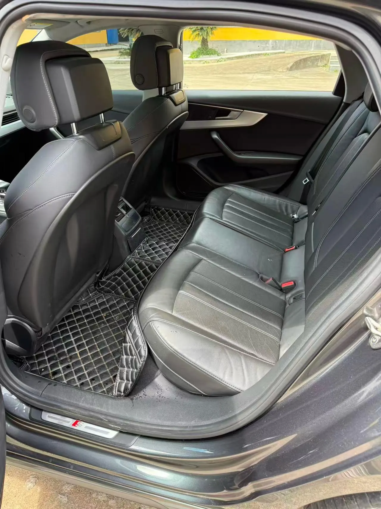 Audi 2020 A4L 2.0TFSI 40TFSI Deluxe Dynamic Automatic 2