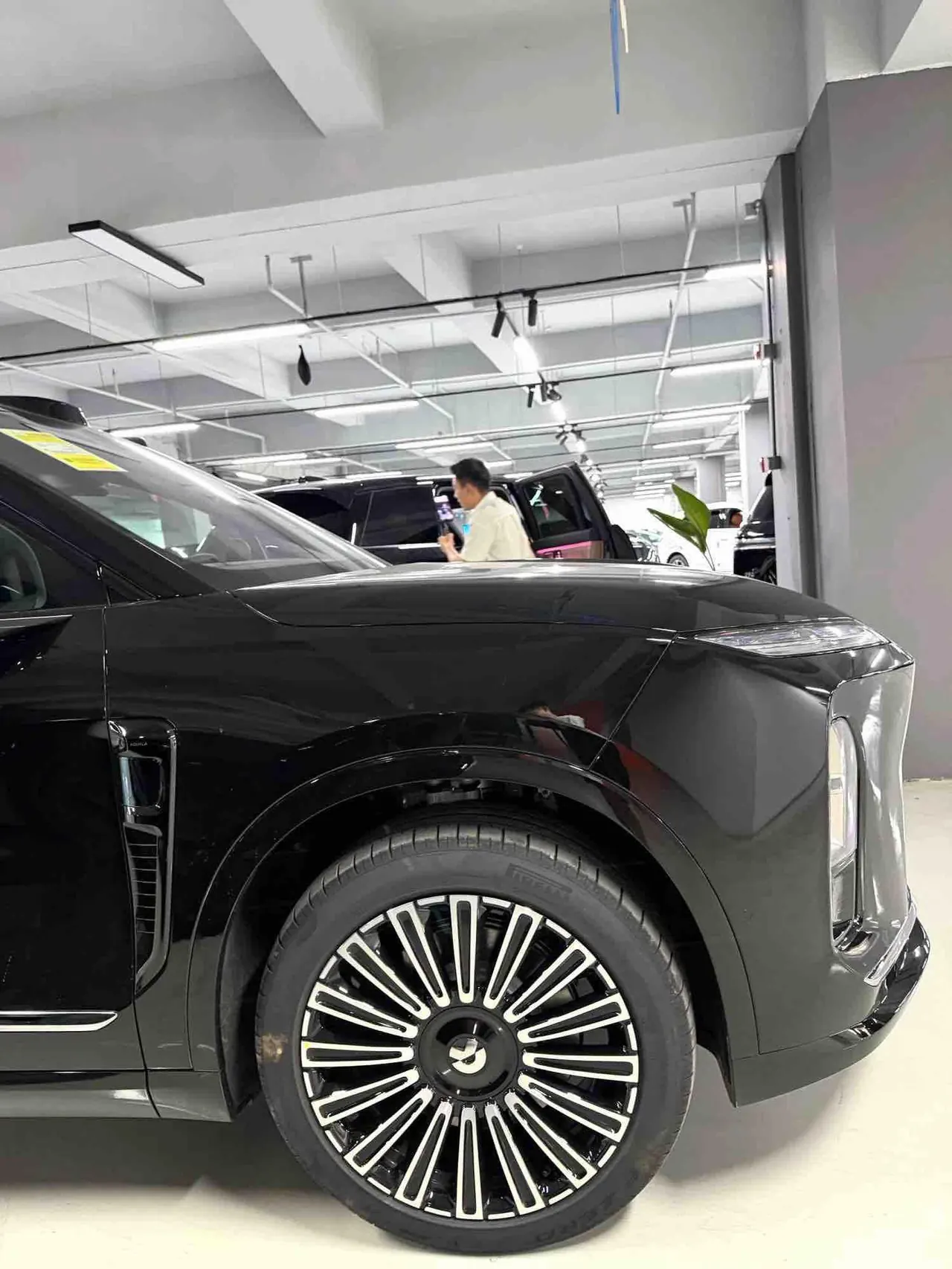 NIO 2026 ES8 6-seat executive deluxe automatic gear 13