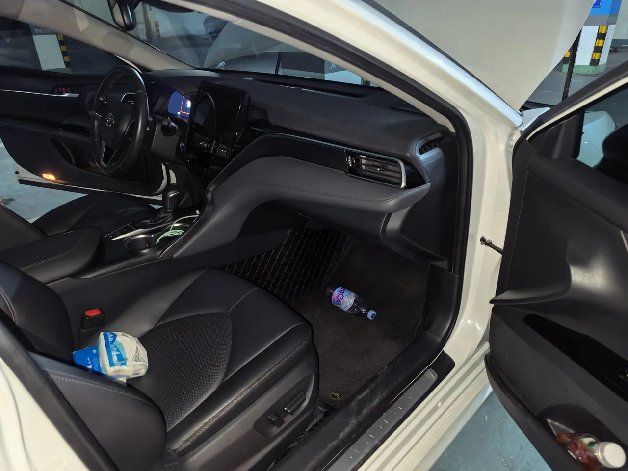 Toyota 2021 Camry 2.5G Deluxe Edition Automatic Gear 4