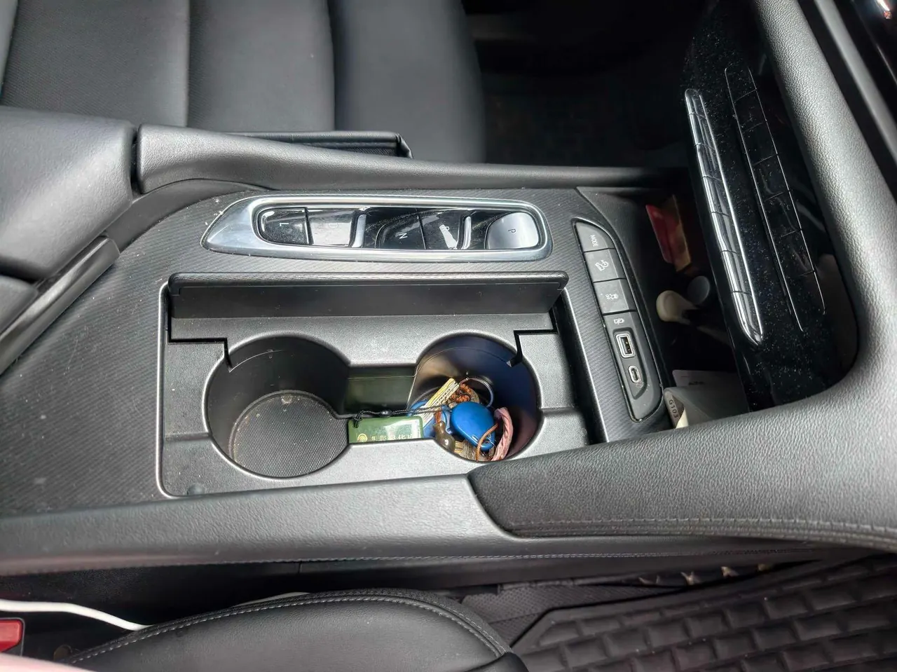 Buick 2020 Angke Flag 2.0T 28T Two-Drive Luxury Automatic Gear 5