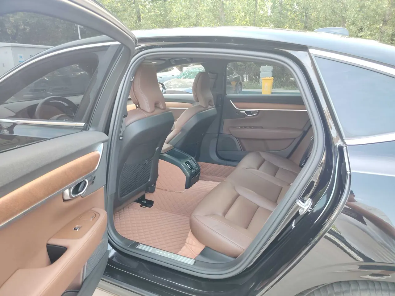 Volvo 2021 S90 2.0T B5 Zhiyi Deluxe Edition Automatic Gear 4