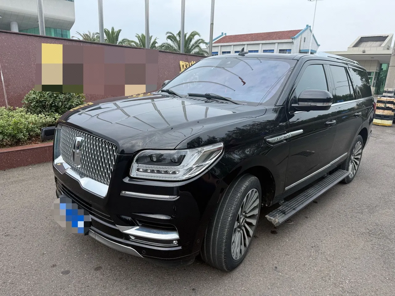 Lincoln Navigator (Imported) 2020 Navigator 3.5T Distinguished Edition Automatic Gear - View 1