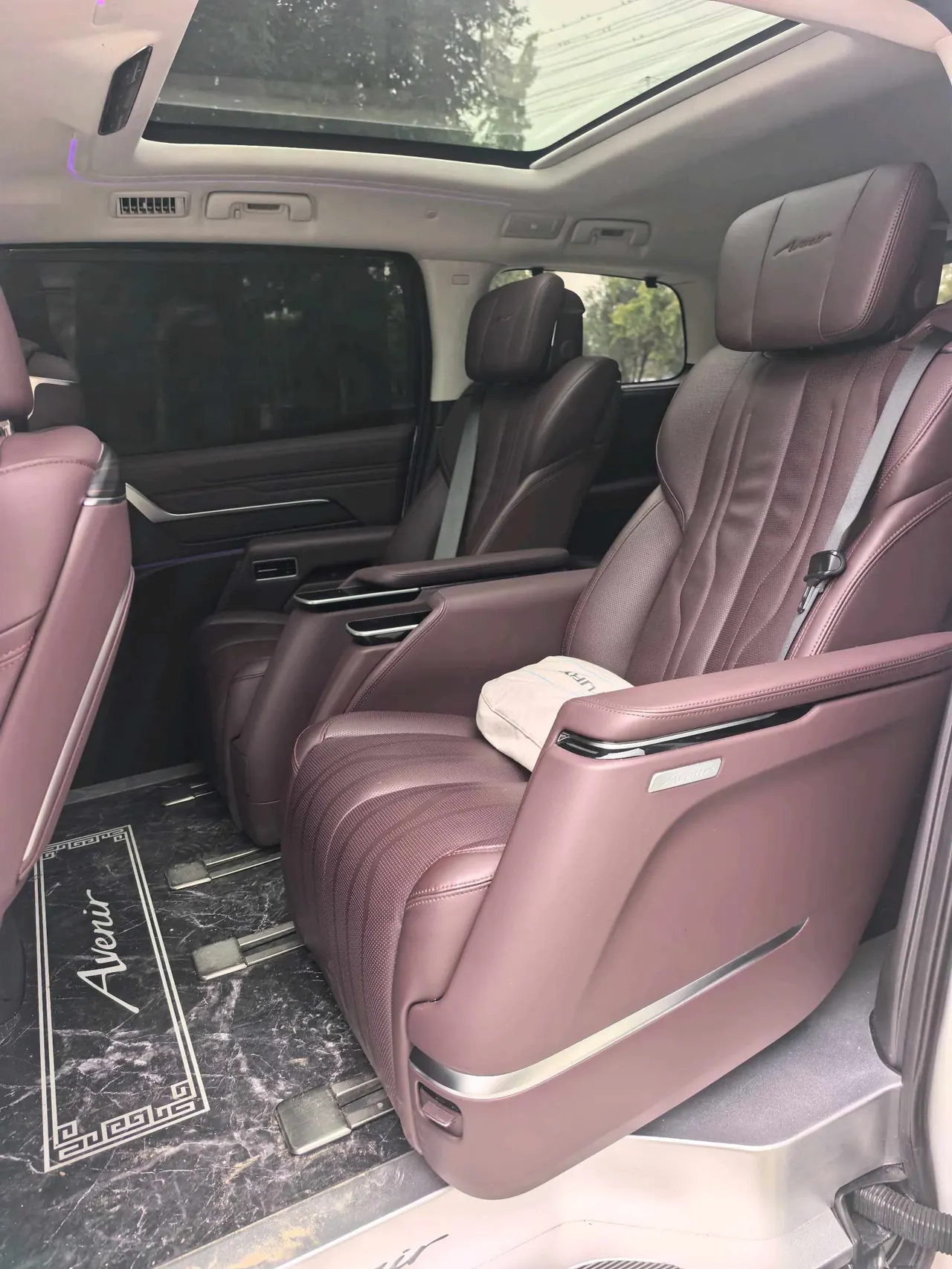 Buick 2023 Century 48V 2.0T Yunshi Edition 7-seat Automatic Gear 4