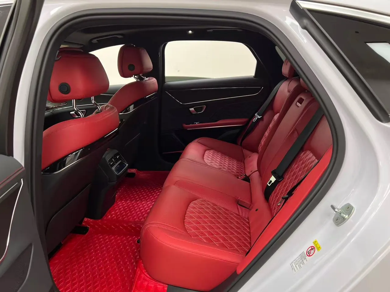 BYD 2020 Han four-wheel drive high-performance flagship automatic gear 9