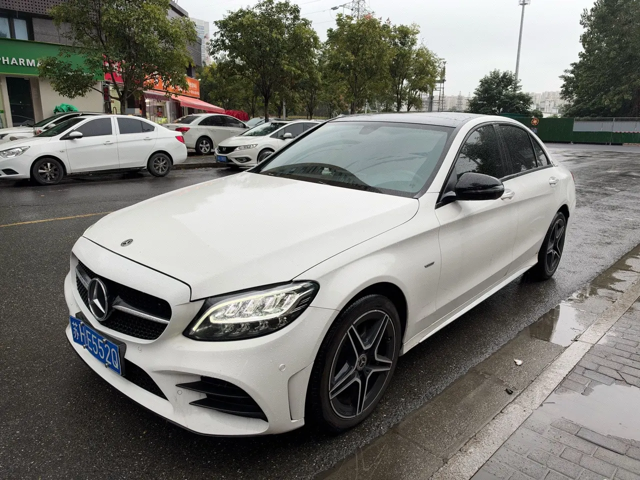 Открыть галерею: Mercedes Benz Class C 2021 C 260 L 48V 1.5T Sports Star Yao Zhen Tibetan Edition Automatic Gear