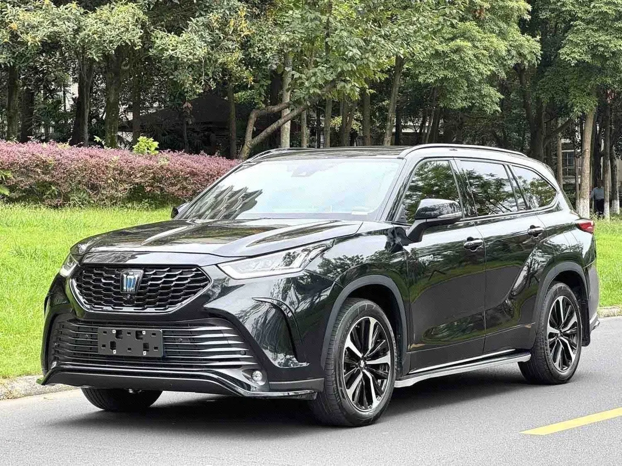 打开图片灯箱:Toyota 2021 Crown Land Release 2.5 Stepless Four-wheel Drive Flagship Automatic Gear