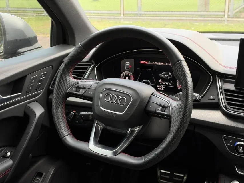 Audi 2022 Q5L Sportback 2.0TFSI 40TFSI RS Kit Burning Speed (Modified) Automatic Gear 7