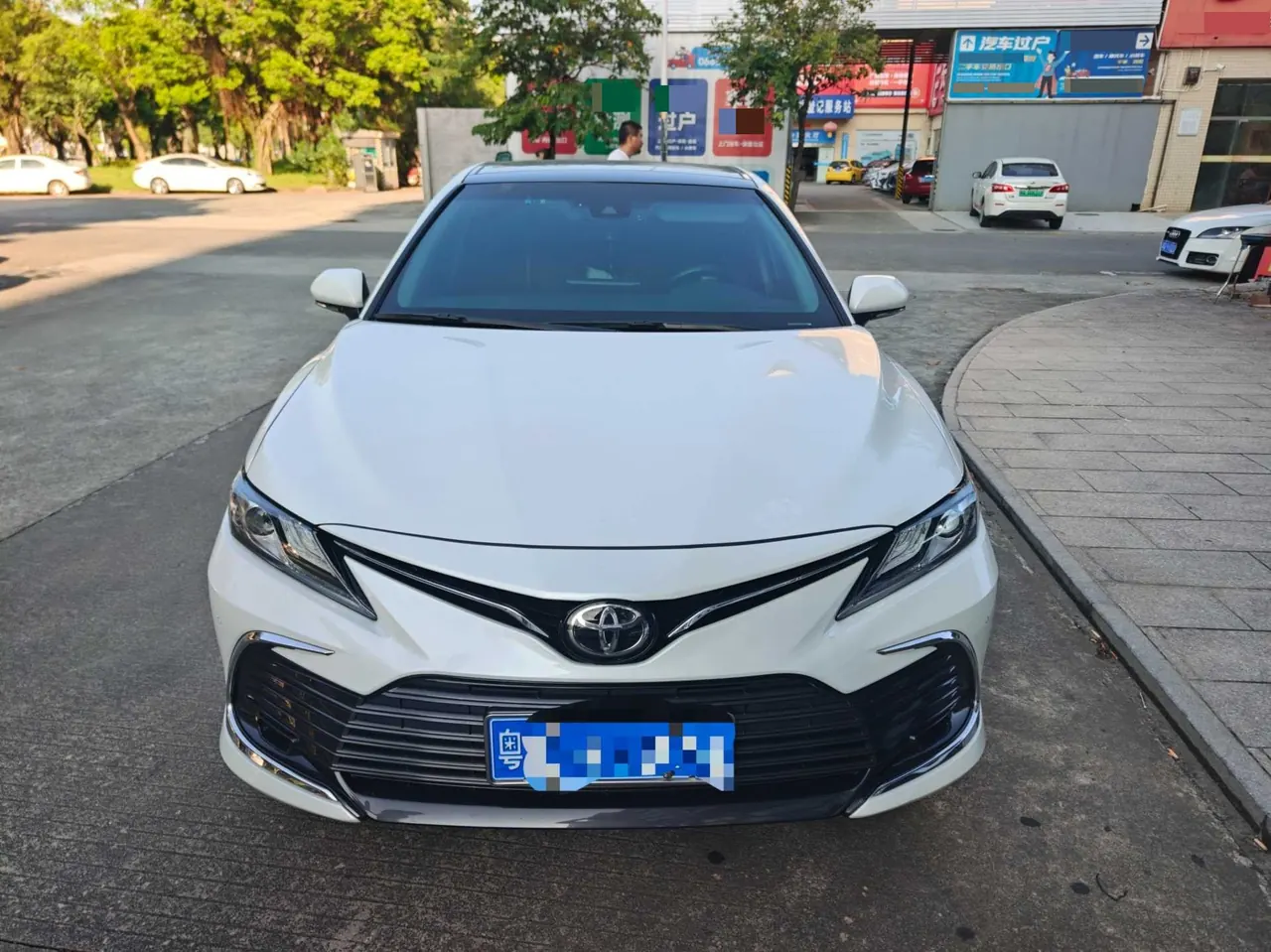 Toyota 2021 Camry 2.5G Deluxe Edition Automatic Gear 2