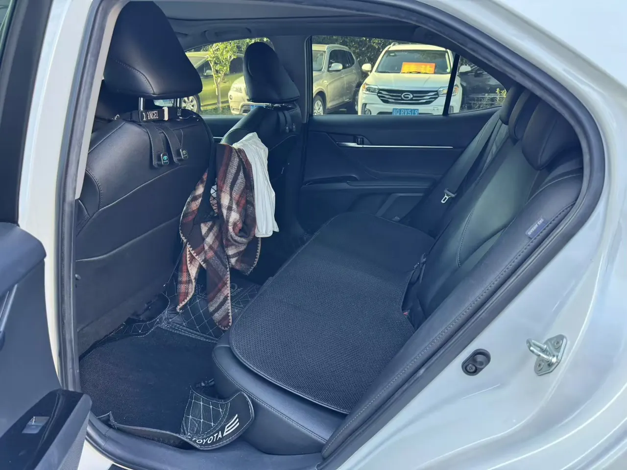 Toyota 2021 Camry 2.5G Deluxe Edition Automatic Gear 4
