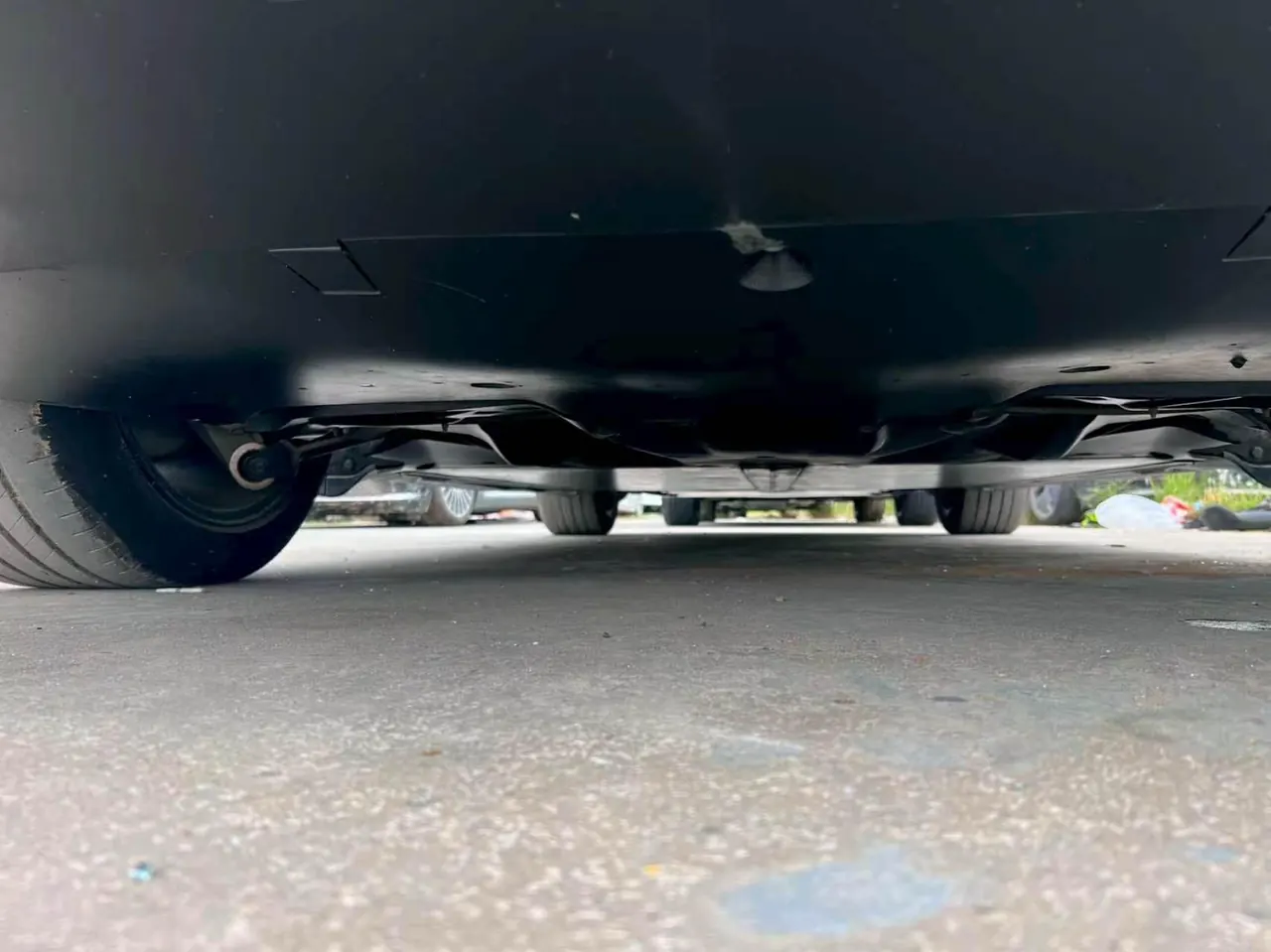 Открыть галерею: Tesla 2025 Model Y Rear Wheel Drive First Edition Automatic Transmission