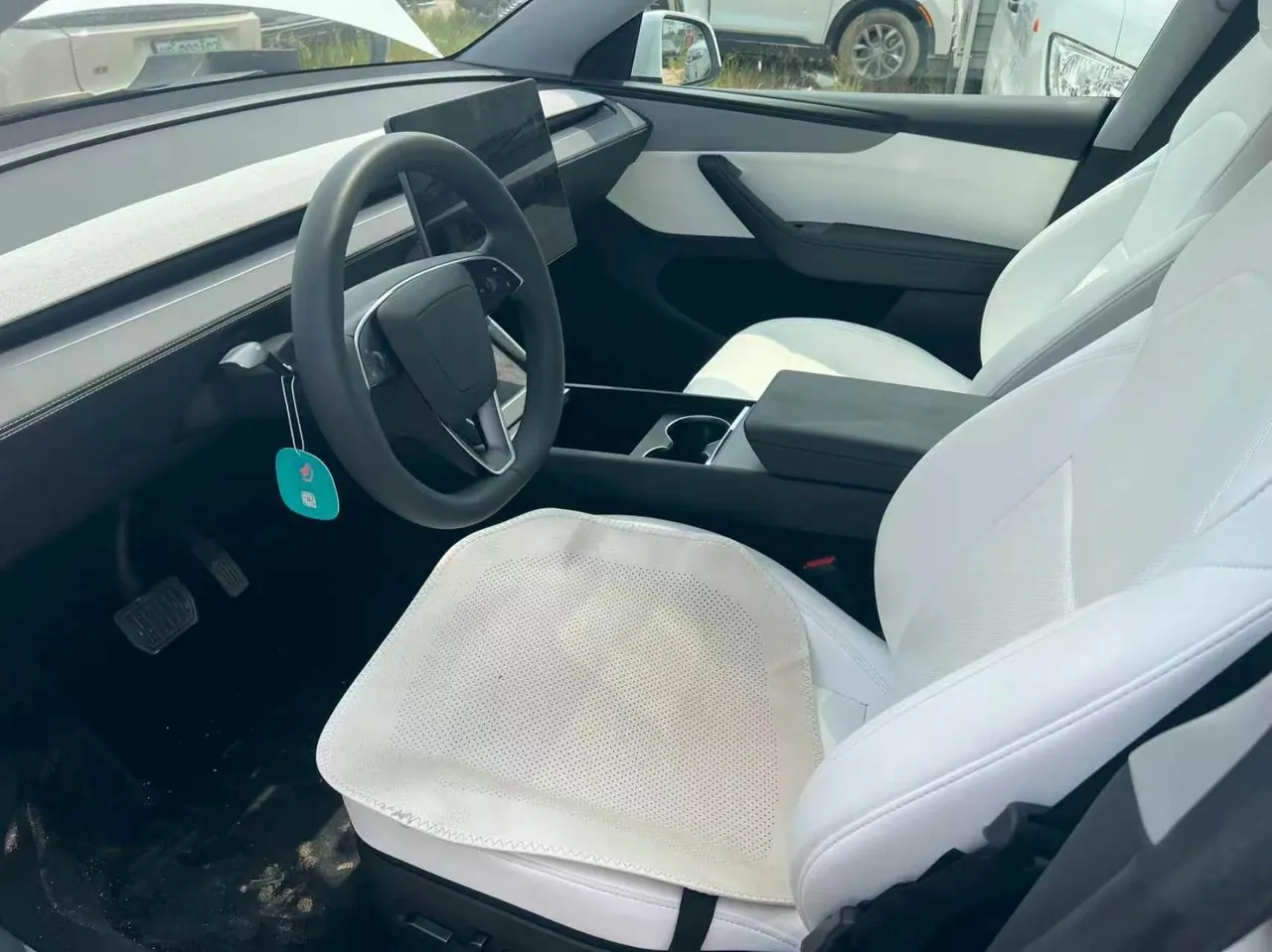 Tesla 2025 Model Y Rear Wheel Drive First Edition Automatic Transmission 2