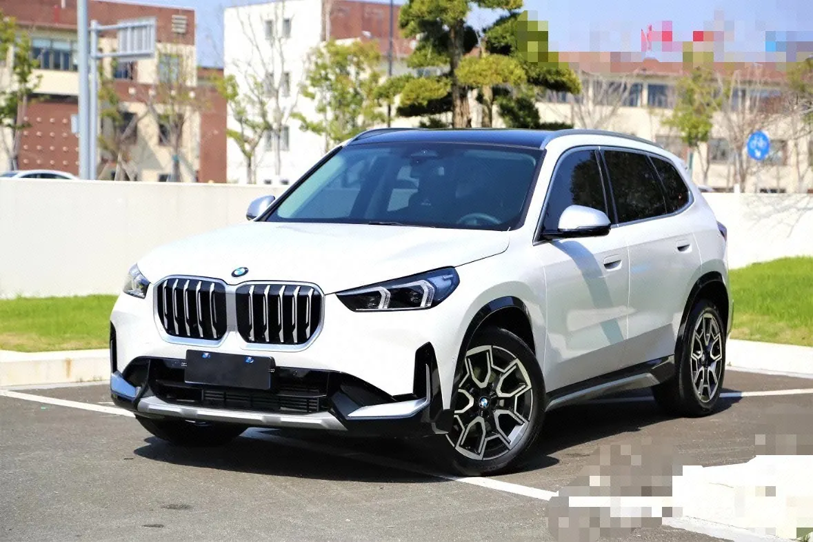 Открыть галерею: BMW 2025 X1 sDrive25Li 2.0T X design set automatic gear