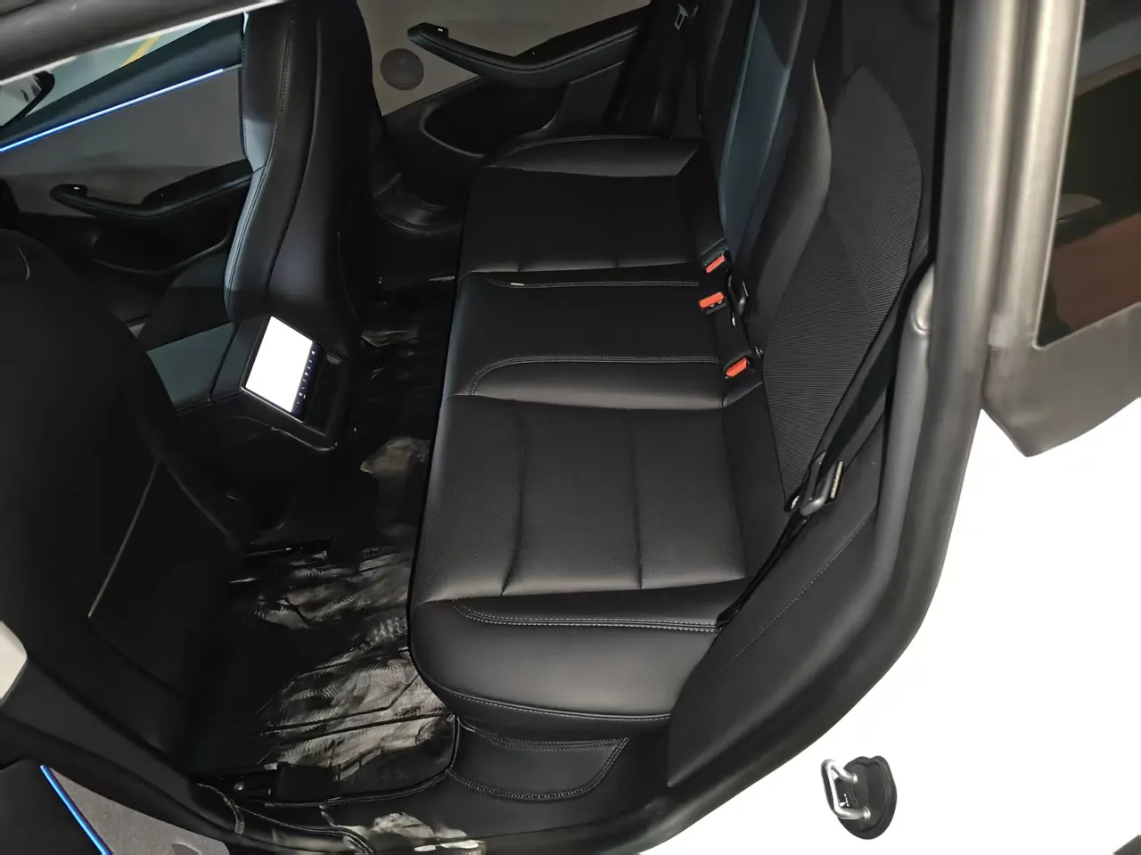 Tesla 2025 Model 3 rear-wheel drive version of automatic transmission 4