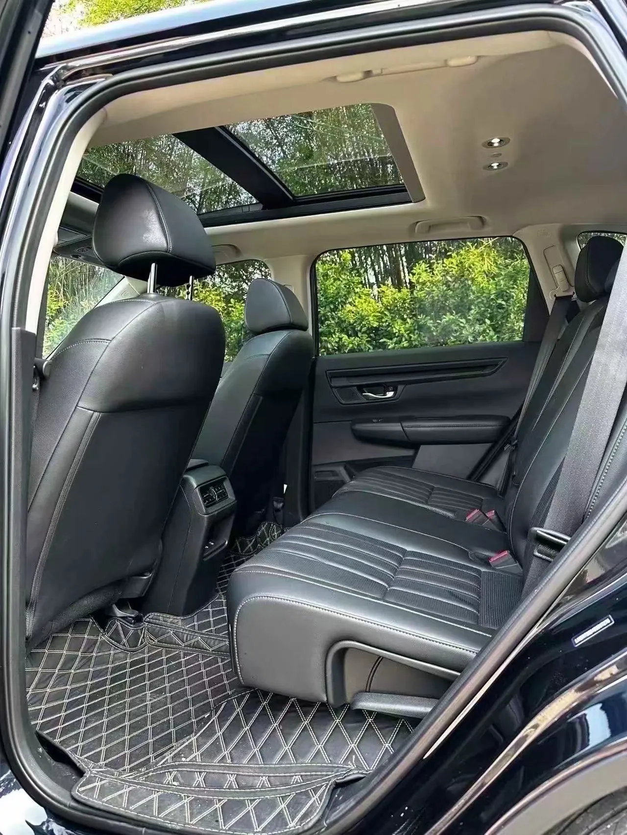 Honda 2025 Hao Ying 1.5T Stepless 240TURBO Two-Drive Deluxe Edition 5-seat Automatic Gear 3