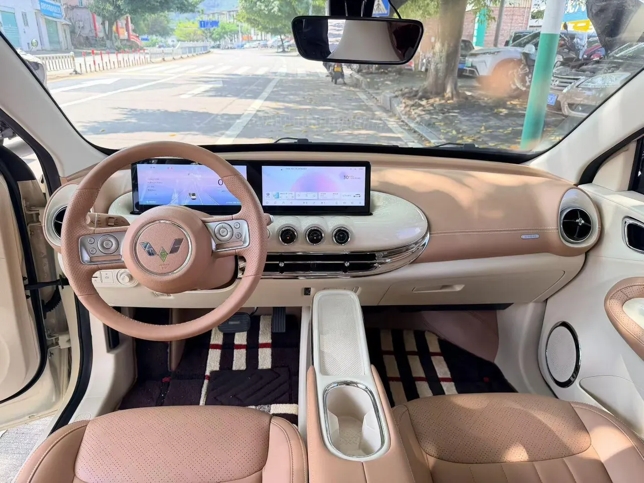 WuLing 2025 Plantronics 333km LingBox Enjoy Automatic Gear 6