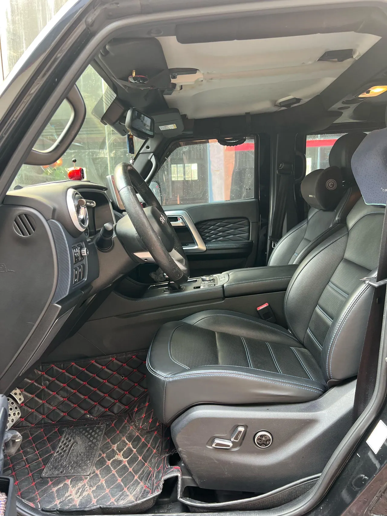Beijing 2020 BJ40 2.0T 4-wheel drive city hunter version chivalrous automatic gear 10