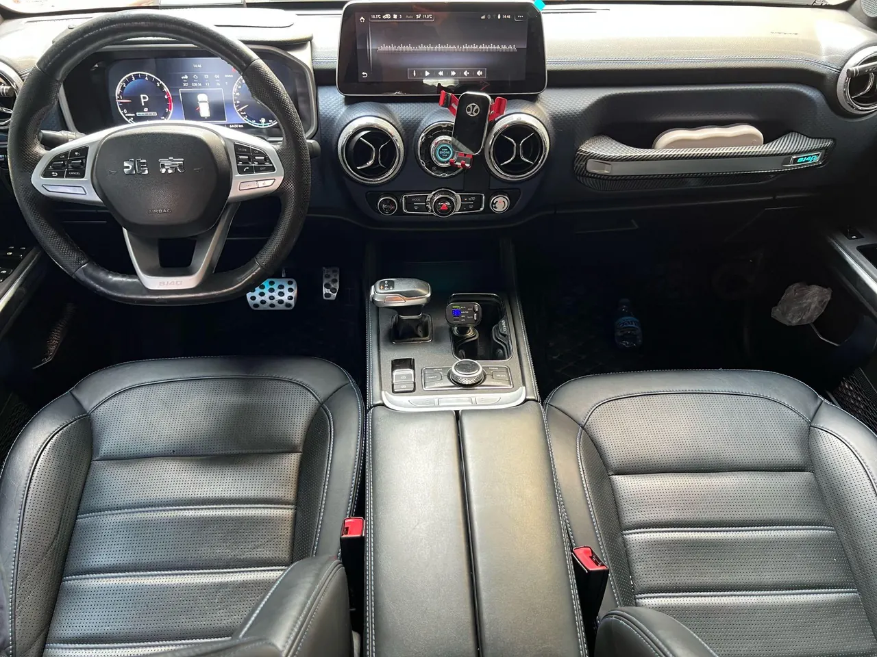 Beijing 2020 BJ40 2.0T 4-wheel drive city hunter version chivalrous automatic gear 7