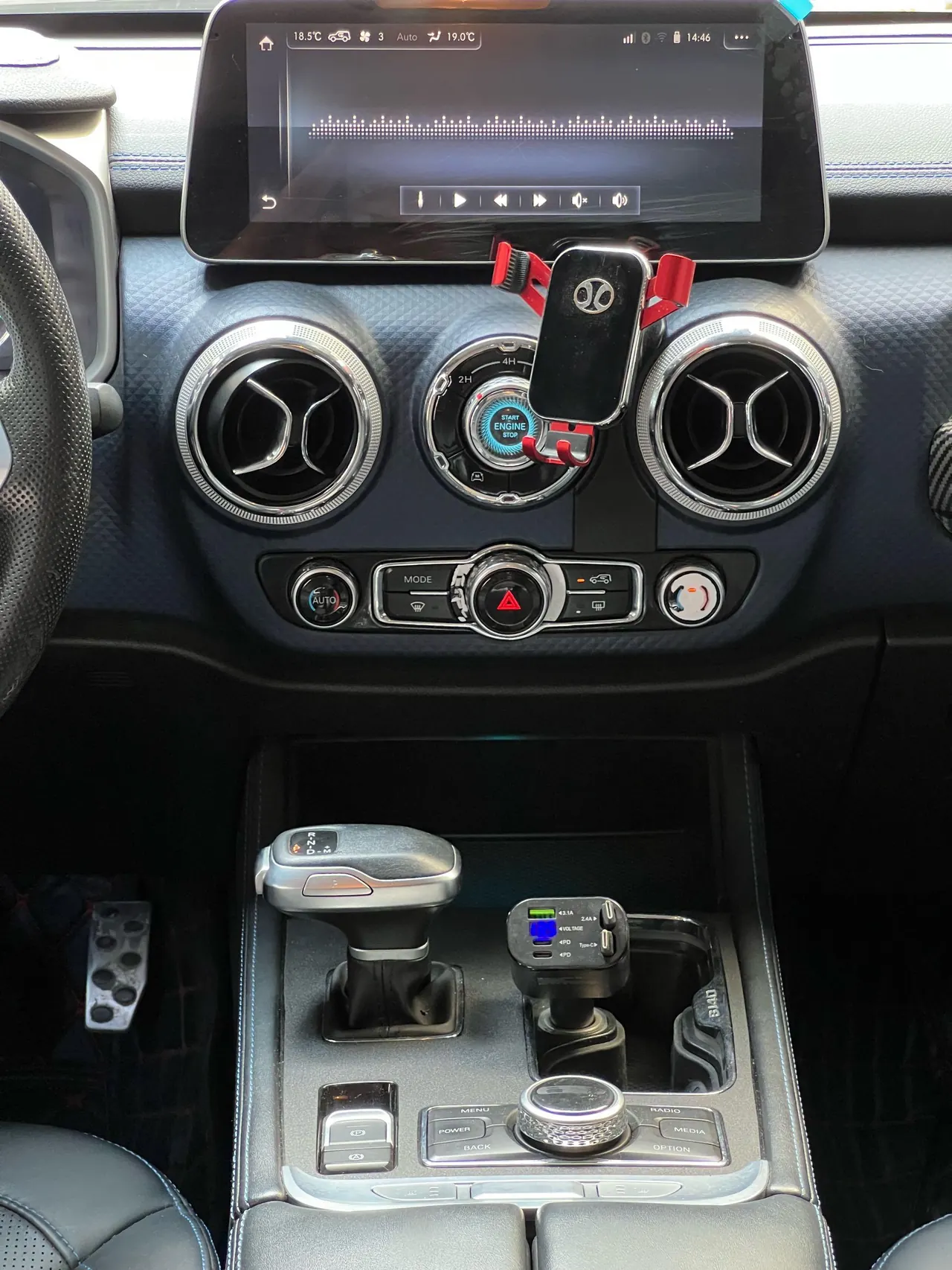 Beijing 2020 BJ40 2.0T 4-wheel drive city hunter version chivalrous automatic gear 8