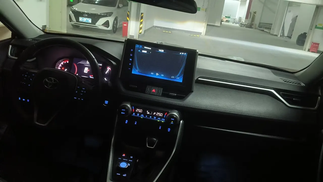 Toyota 2020 RAV4 RongFang 2.0 Stepless Four-wheel Drive Premium Edition Automatic Gear 5