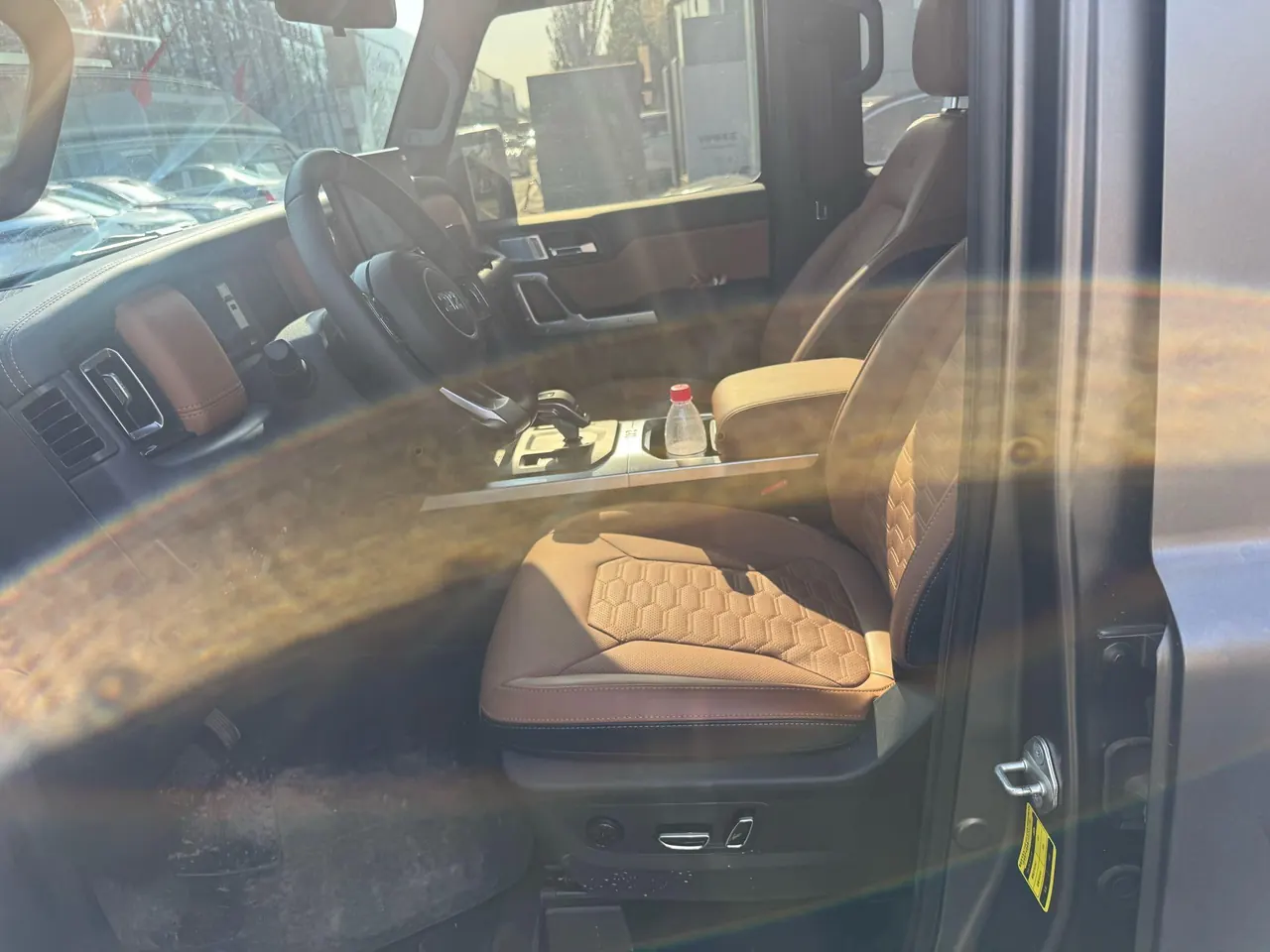 212 2024 T01 2.0T Explorer Automatic 5