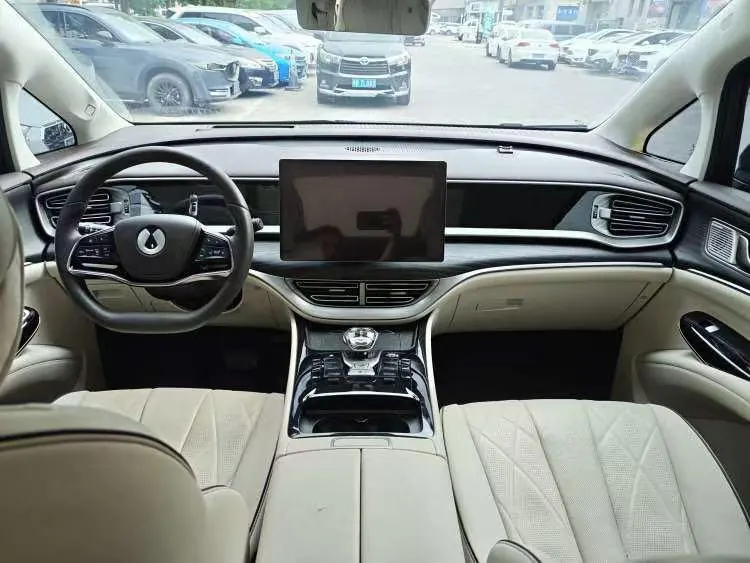 Denza 2024 Denza D9 DM-i 1.5T stepless 980 four-wheel drive flagship automatic gear 4