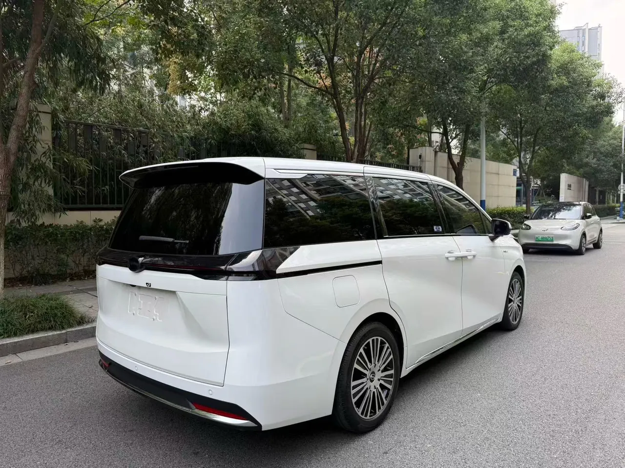 GAC Trumpchi 2024 E8 2.0 150km MAX Automatic Transmission 10