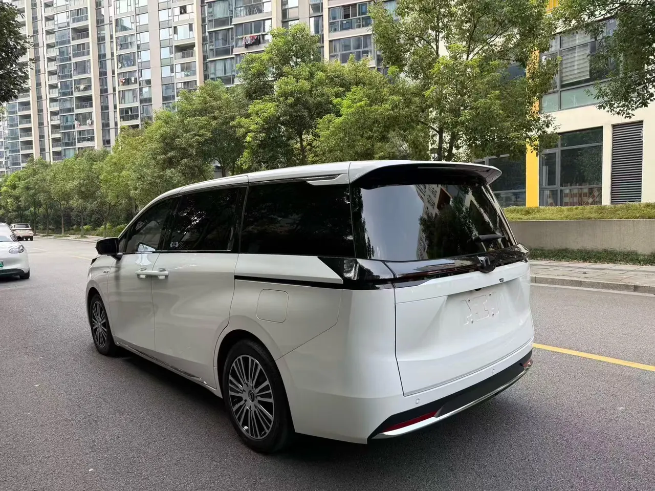 GAC Trumpchi 2024 E8 2.0 150km MAX Automatic Transmission 11