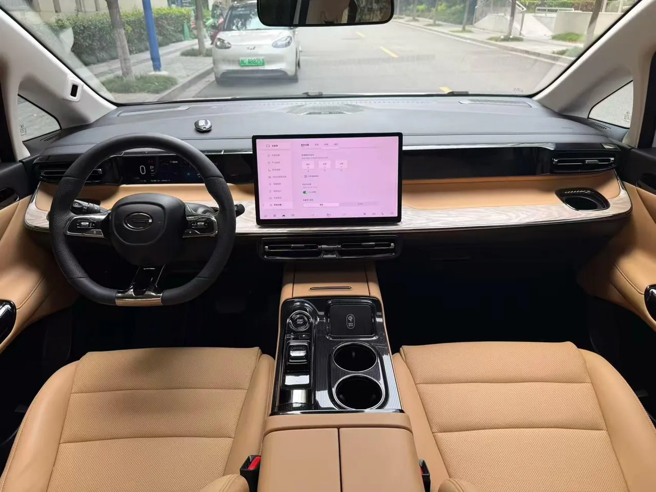 GAC Trumpchi 2024 E8 2.0 150km MAX Automatic Transmission 4