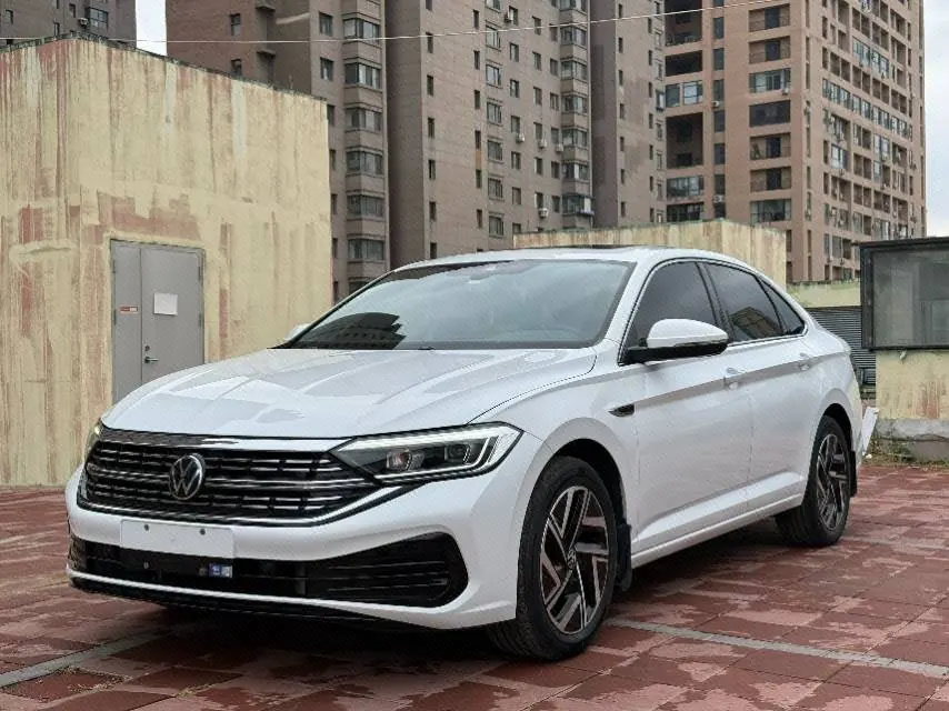 Открыть галерею: Volkswagen 2023 Sagitar 1.5TSI 300TSI Exceed Edition Automatic
