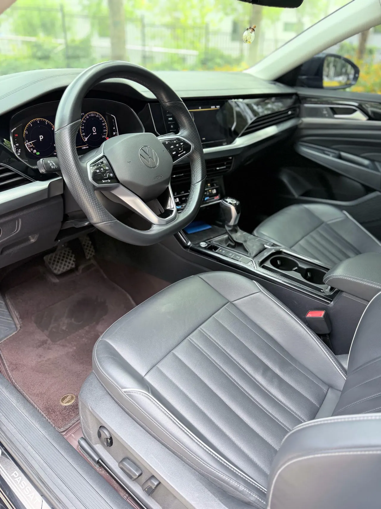 Volkswagen 2023 Passat 2.0TSI 330TSI Star Elite Edition (Modified) Automatic Gear 4