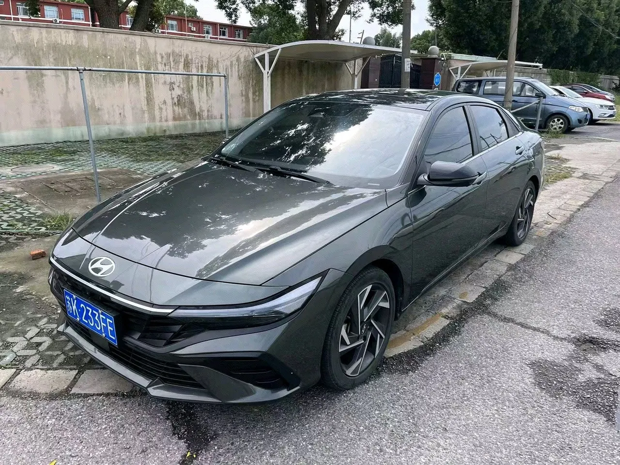 Открыть галерею: Hyundai 2023 Elantra -3-compartment 1.5 stepless TOP flagship automatic gear