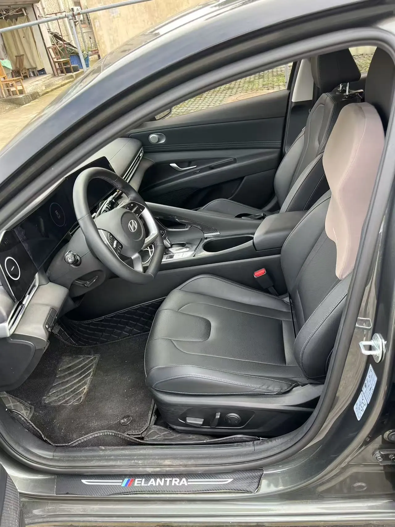 Hyundai 2023 Elantra -3-compartment 1.5 stepless TOP flagship automatic gear 5