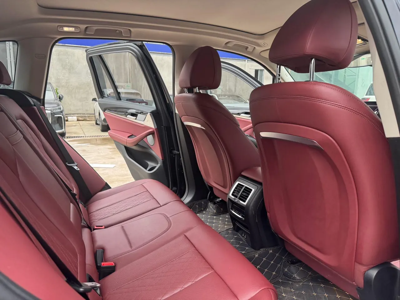 BMW 2024 iX3 leading automatic 13