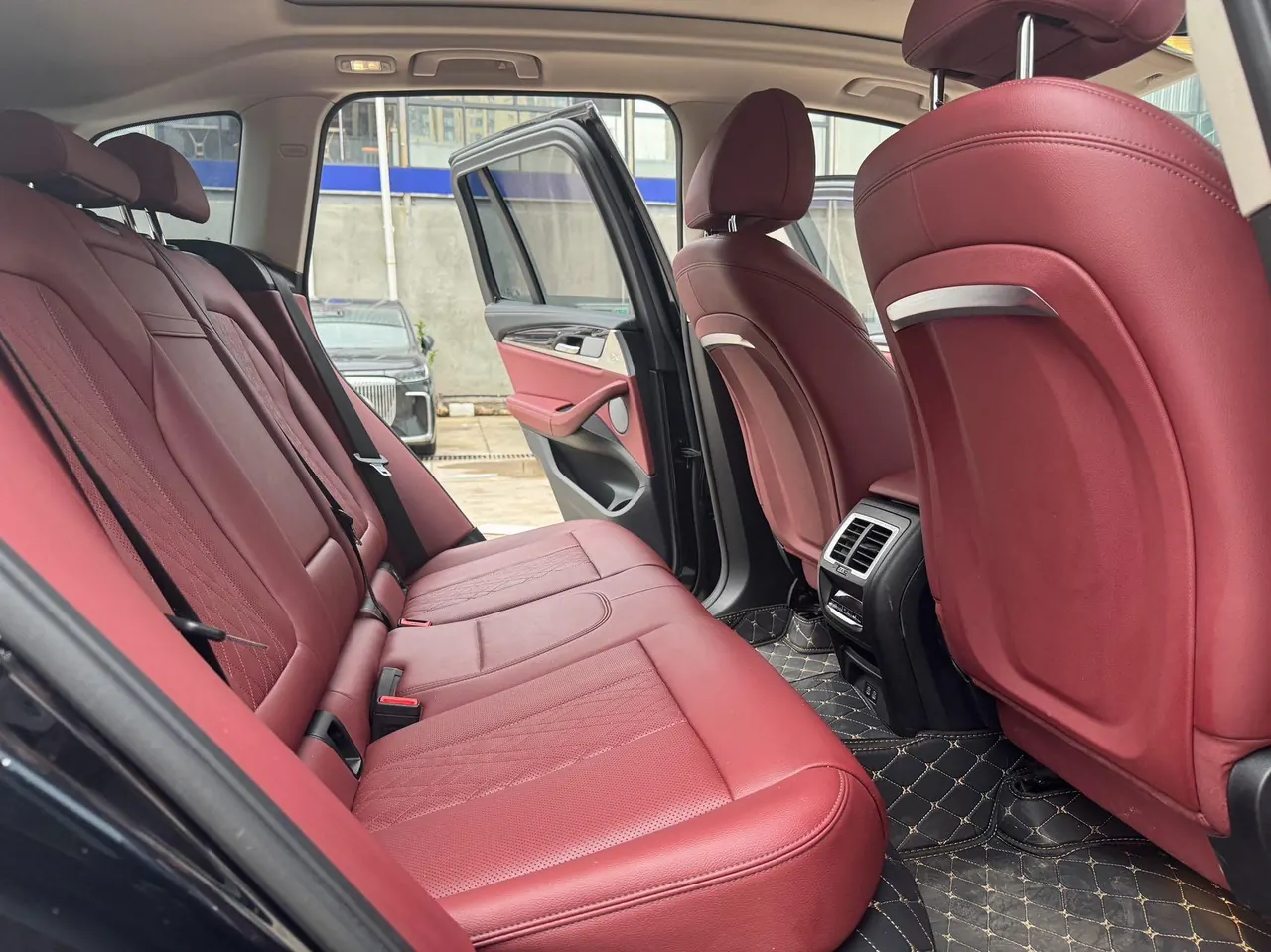 BMW 2024 iX3 leading automatic 14