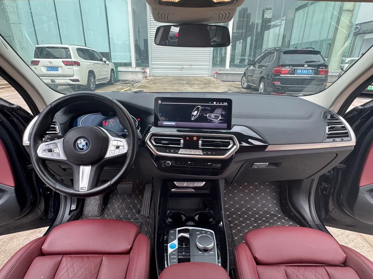 BMW 2024 iX3 leading automatic 6