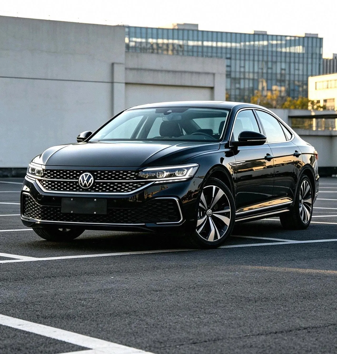 打开图片灯箱:Volkswagen 2024 Passat 2.0TSI 330TSI Star Elite Edition Automatic Gear