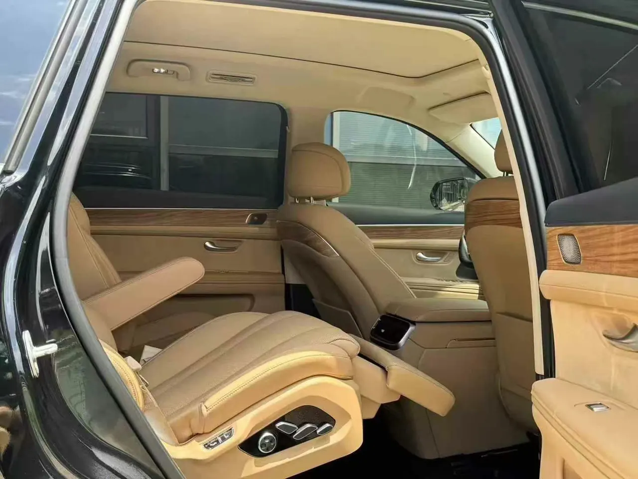 AITO 2024 AITO M 350.00g Drive Plus Edition 6-seat Automatic Gear 3