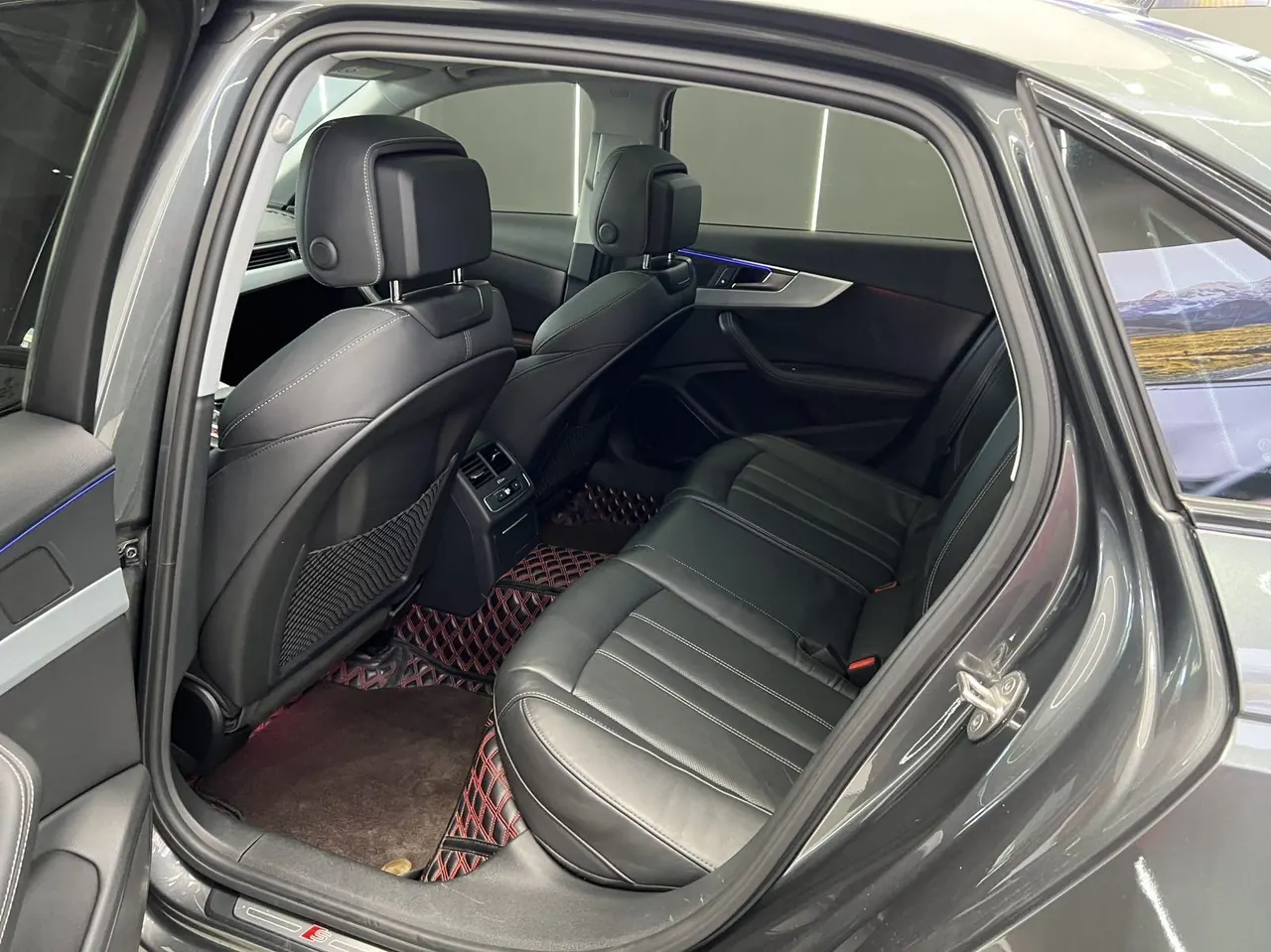 Audi 2024 A4L 2.0TFSI 40TFSI Fashion Dynamic Automatic 5