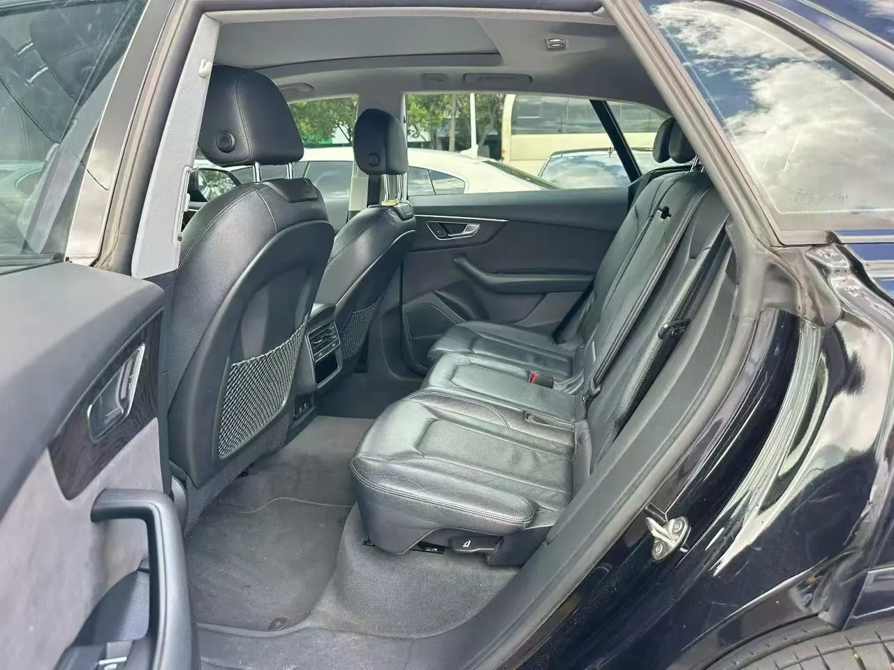 Audi Q8 (Imported) 2021 Q8 2.0TFSI 45TFSI Deluxe Elegant Automatic Gear 3