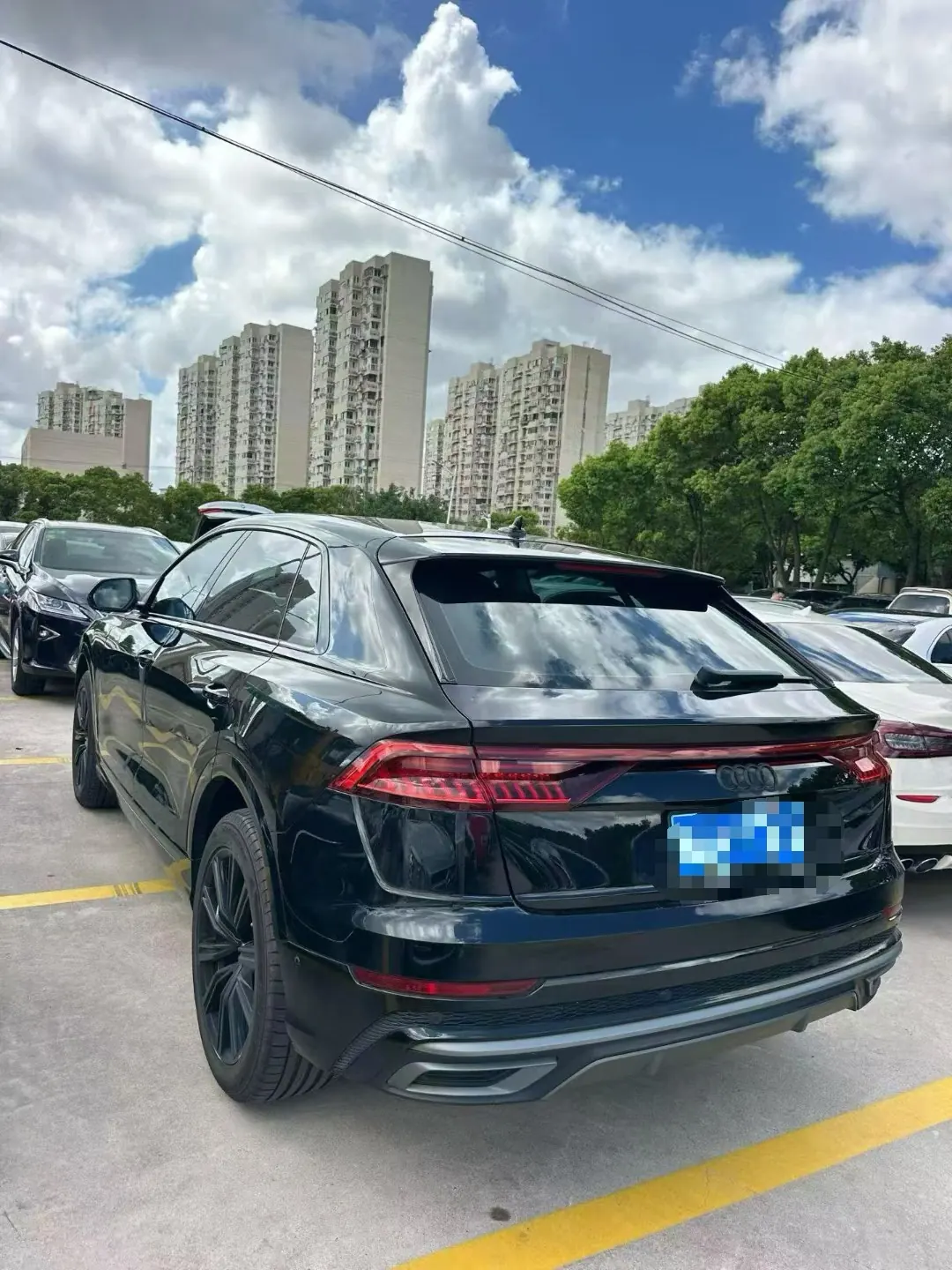Audi Q8 (Imported) 2021 Q8 2.0TFSI 45TFSI Deluxe Elegant Automatic Gear 5