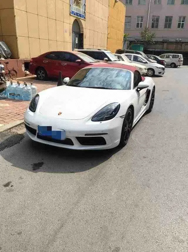 Open image lightbox: Porsche 718 (Imported) 2020 718 Boxer 2.0T Automatic