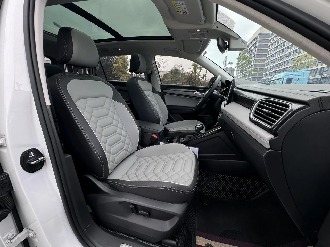 Volkswagen 2023 Tanyue 2.0TSI 330TSI Two-Drive Luxury Plus Advanced Edition Automatic Gear 9