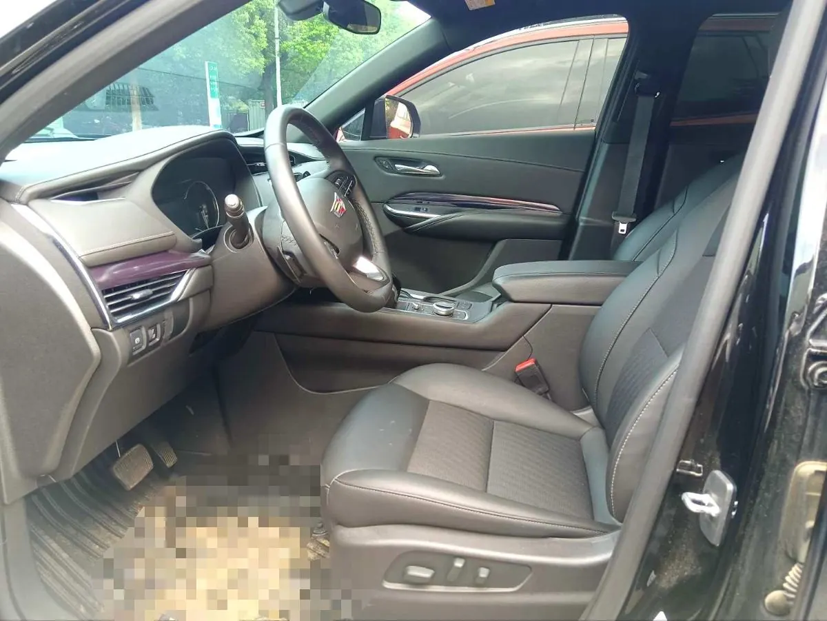 Cadillac 2022 XT4 48V 2.0T 28T Two-Drive Fashion Automatic Gear 3