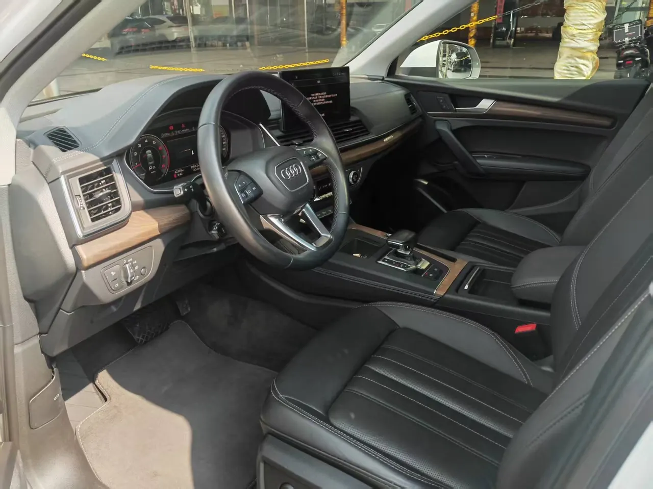 Audi 2022 Q5L 2.0TFSI 40TFSI Deluxe Elegant Automatic 6