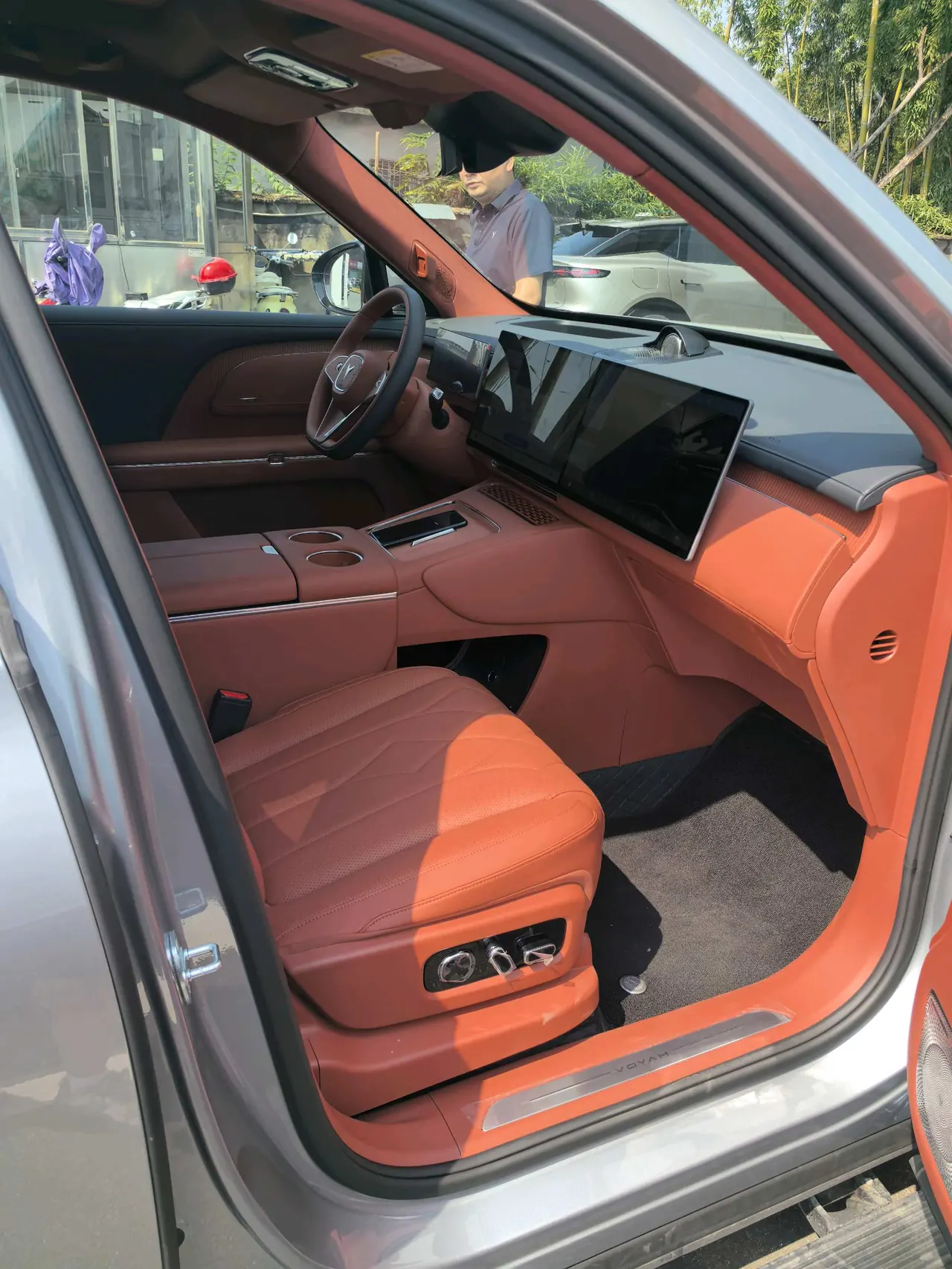 Voyah 2026 Taishan X8 EV ULTRA automatic gear 3